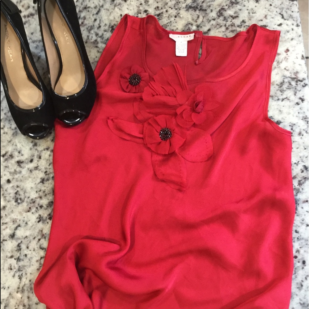 BEAUTIFUL RED TOP